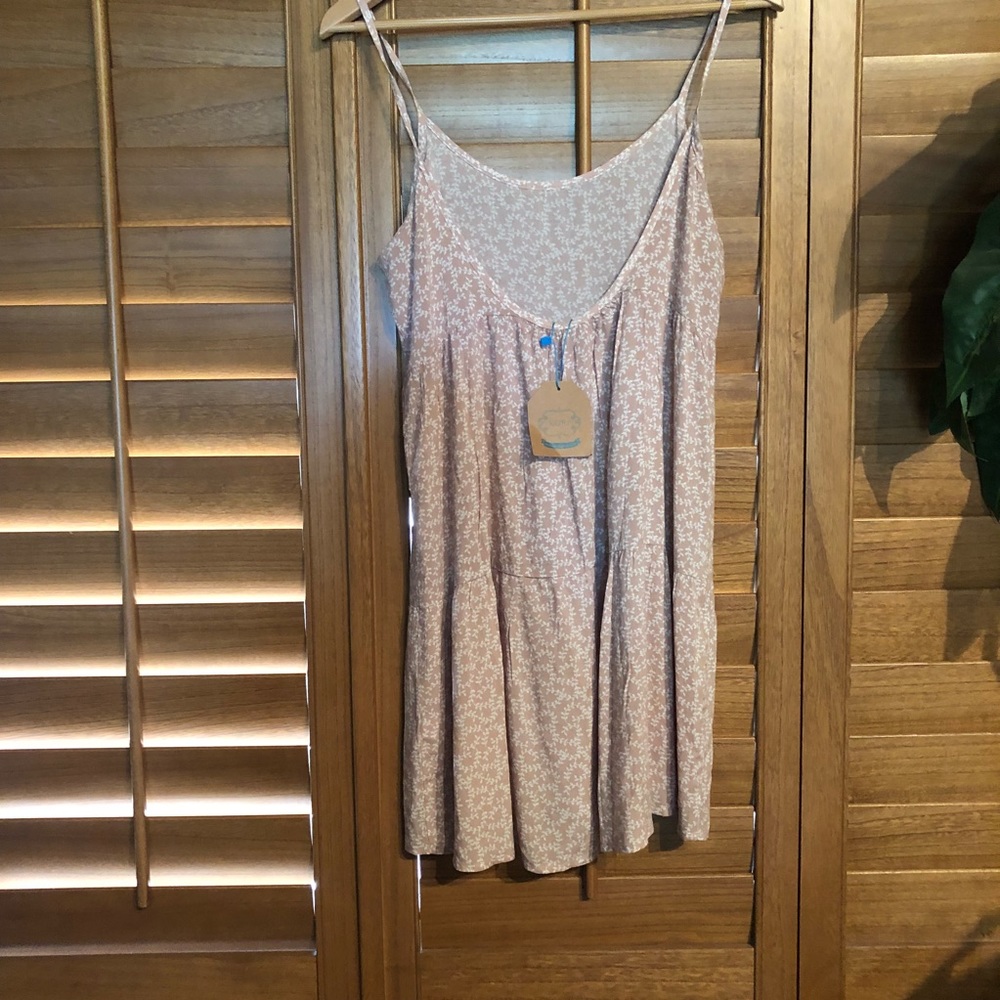 Dress - Picture 2 of 3
